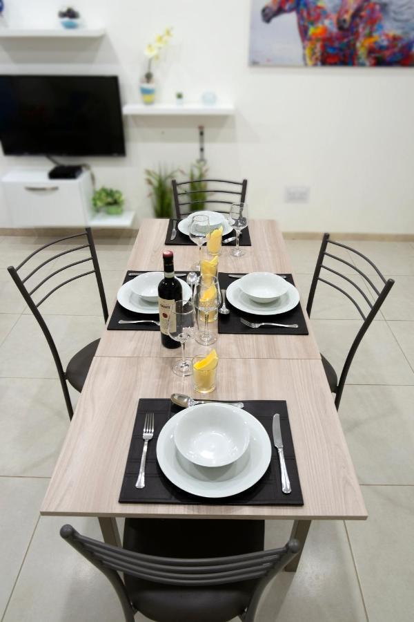 Central Rooms - Near Valletta & Sliema - Best Bus Lines Hamrun Exterior photo